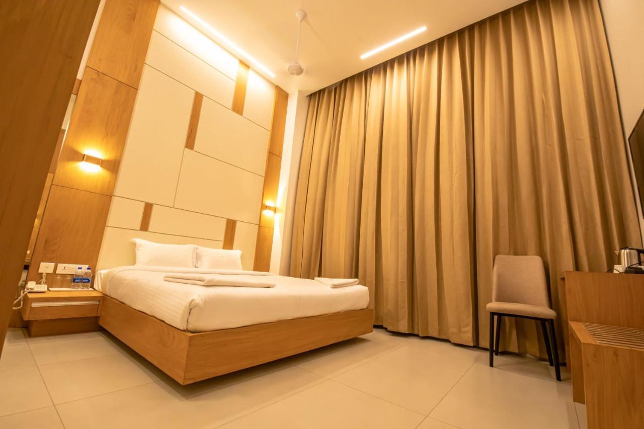 Rathna Residency - Near Us Consulate Hotel Csennai Kültér fotó