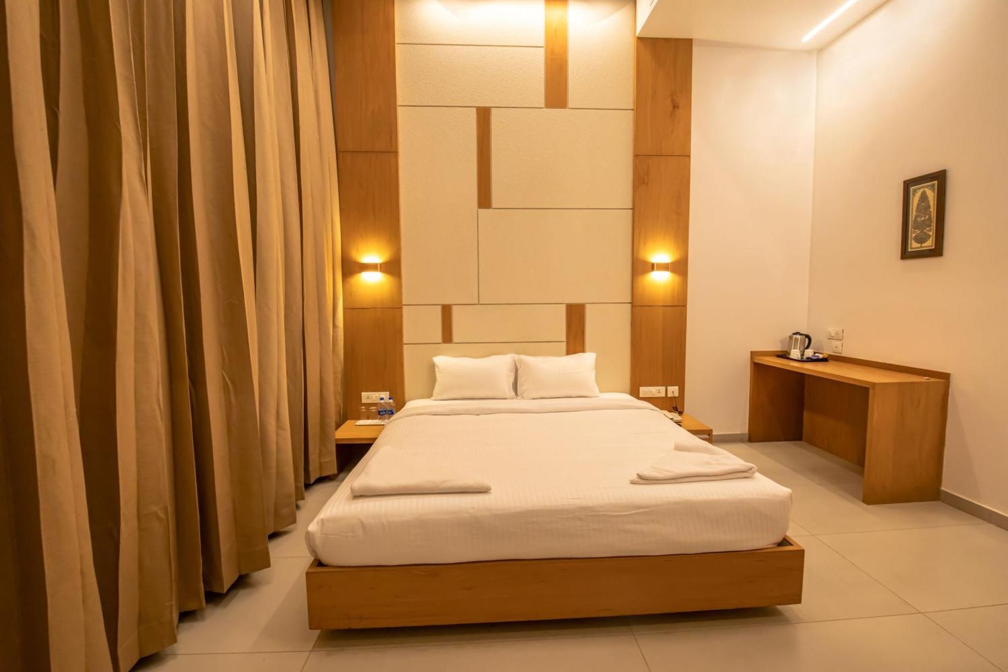 Rathna Residency - Near Us Consulate Hotel Csennai Kültér fotó