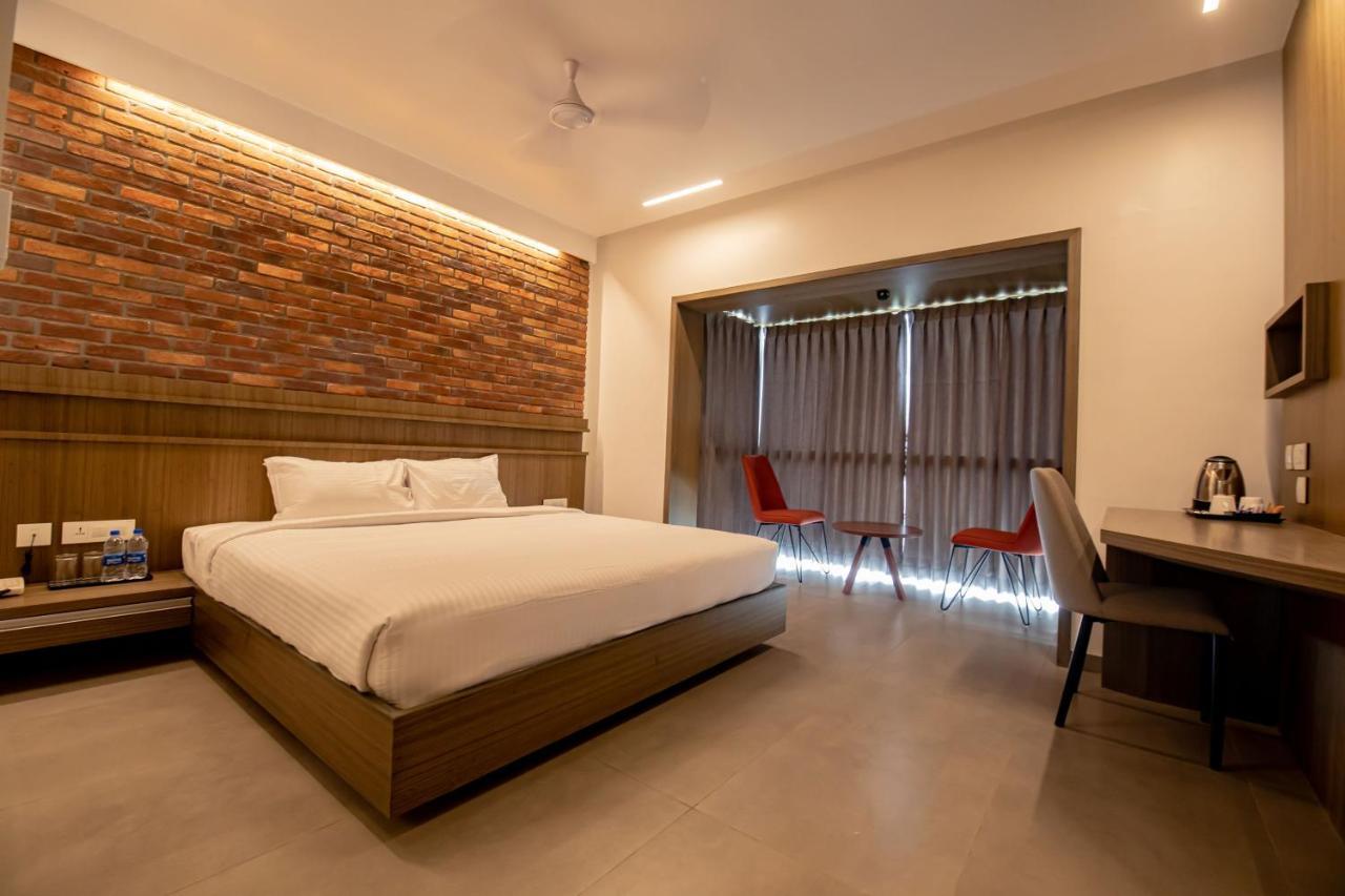 Rathna Residency - Near Us Consulate Hotel Csennai Kültér fotó