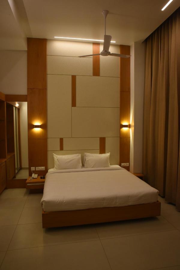 Rathna Residency - Near Us Consulate Hotel Csennai Kültér fotó